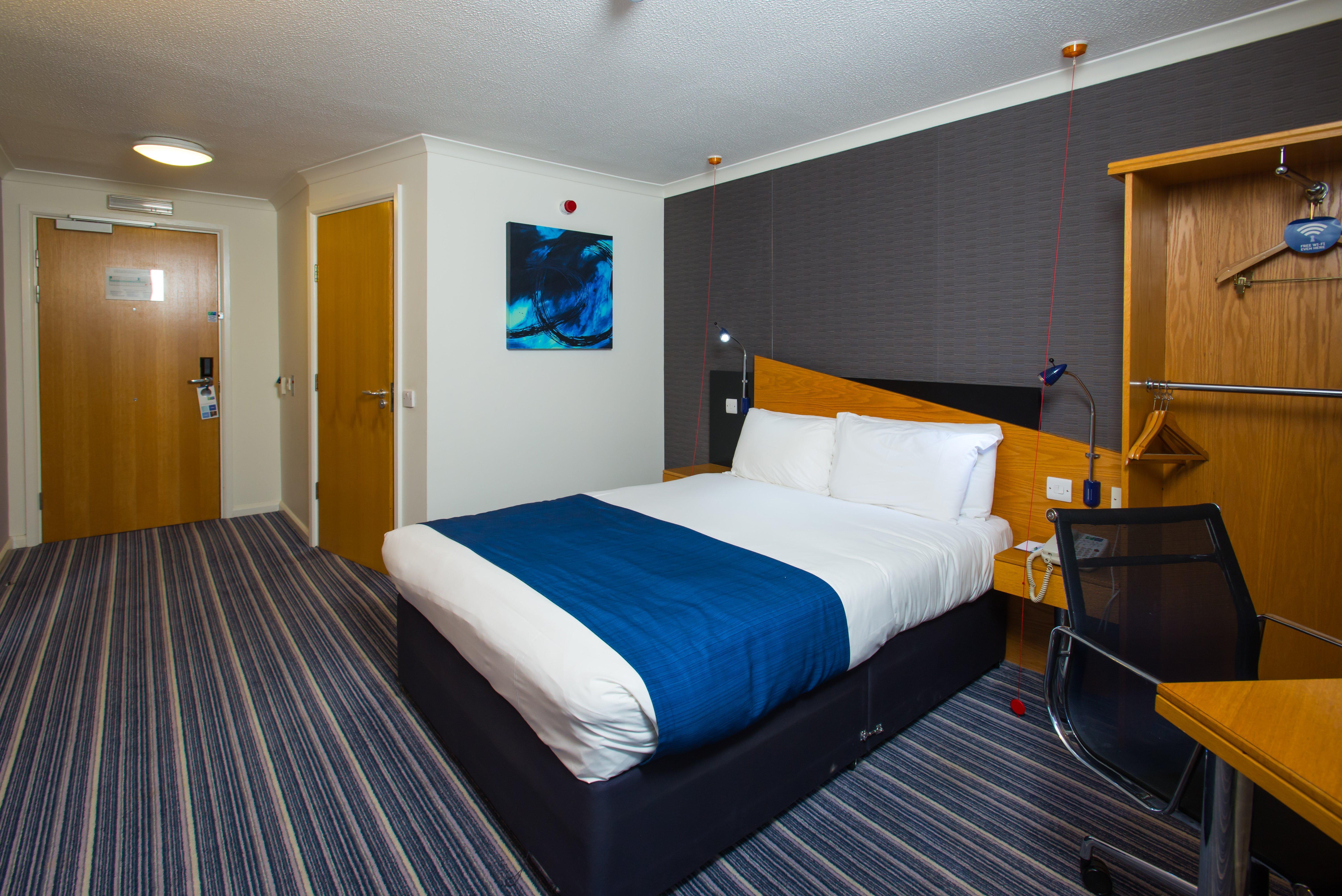 Holiday Inn Express Northampton - South By Ihg Luaran gambar