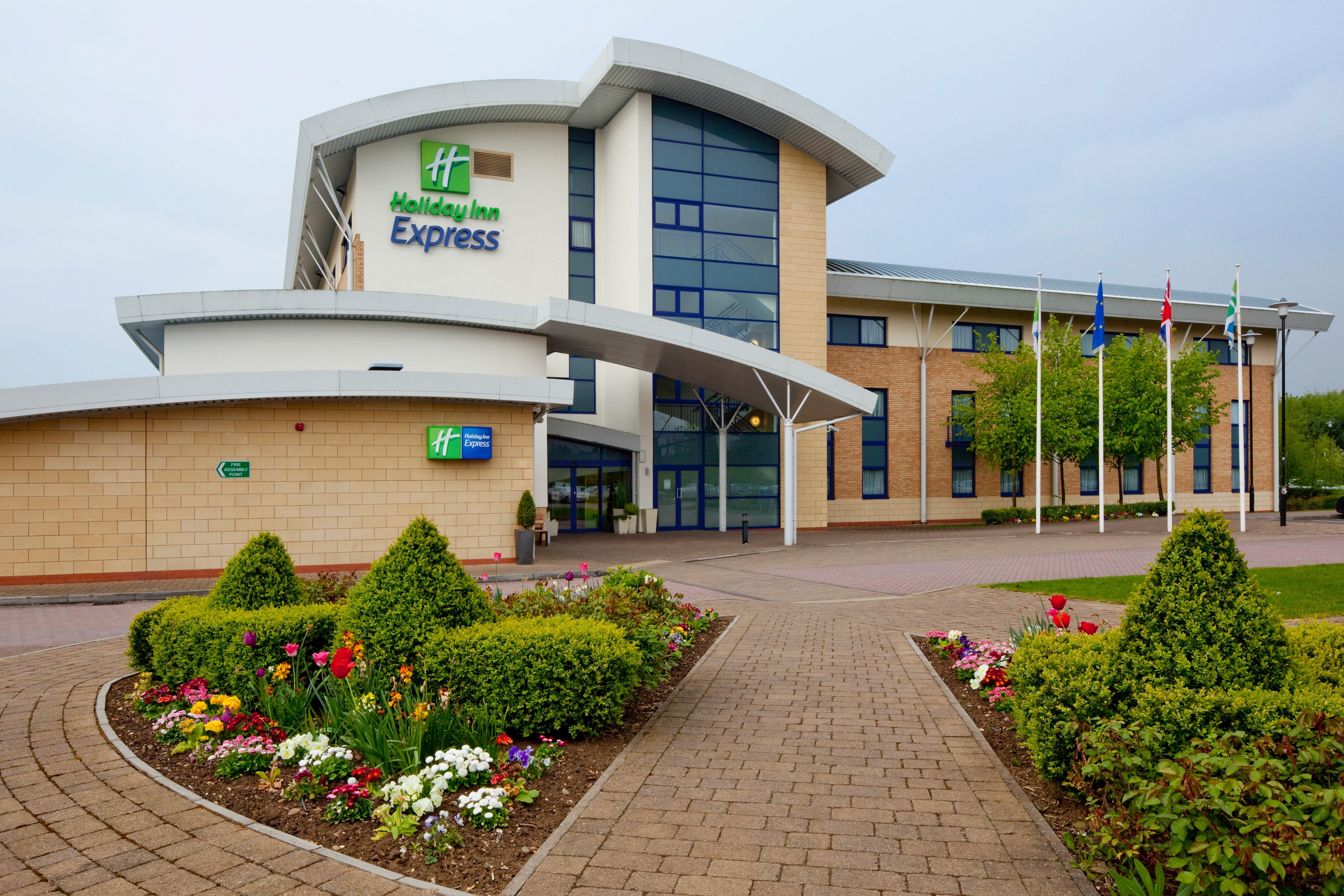 Holiday Inn Express Northampton - South By Ihg Luaran gambar