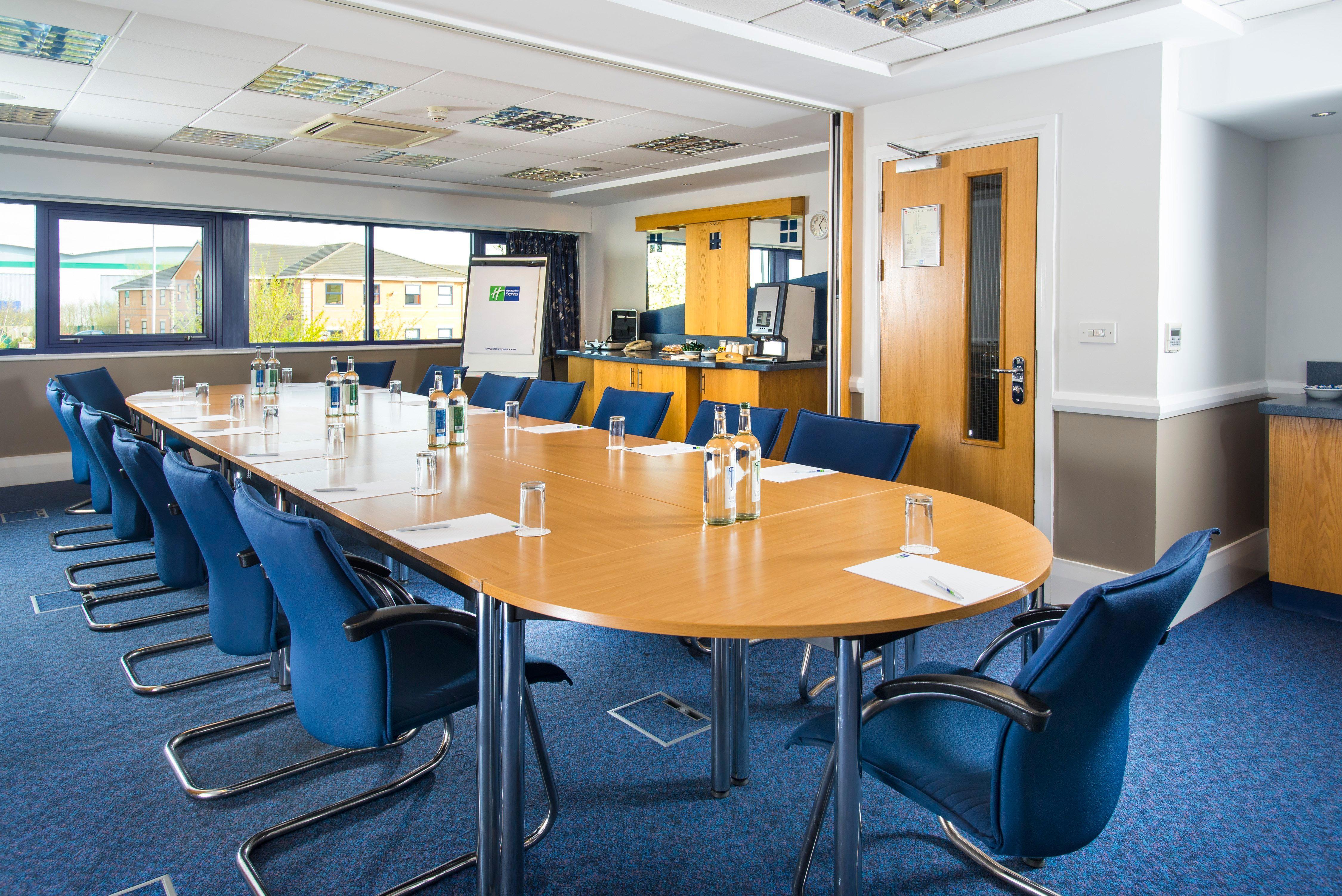 Holiday Inn Express Northampton - South By Ihg Luaran gambar