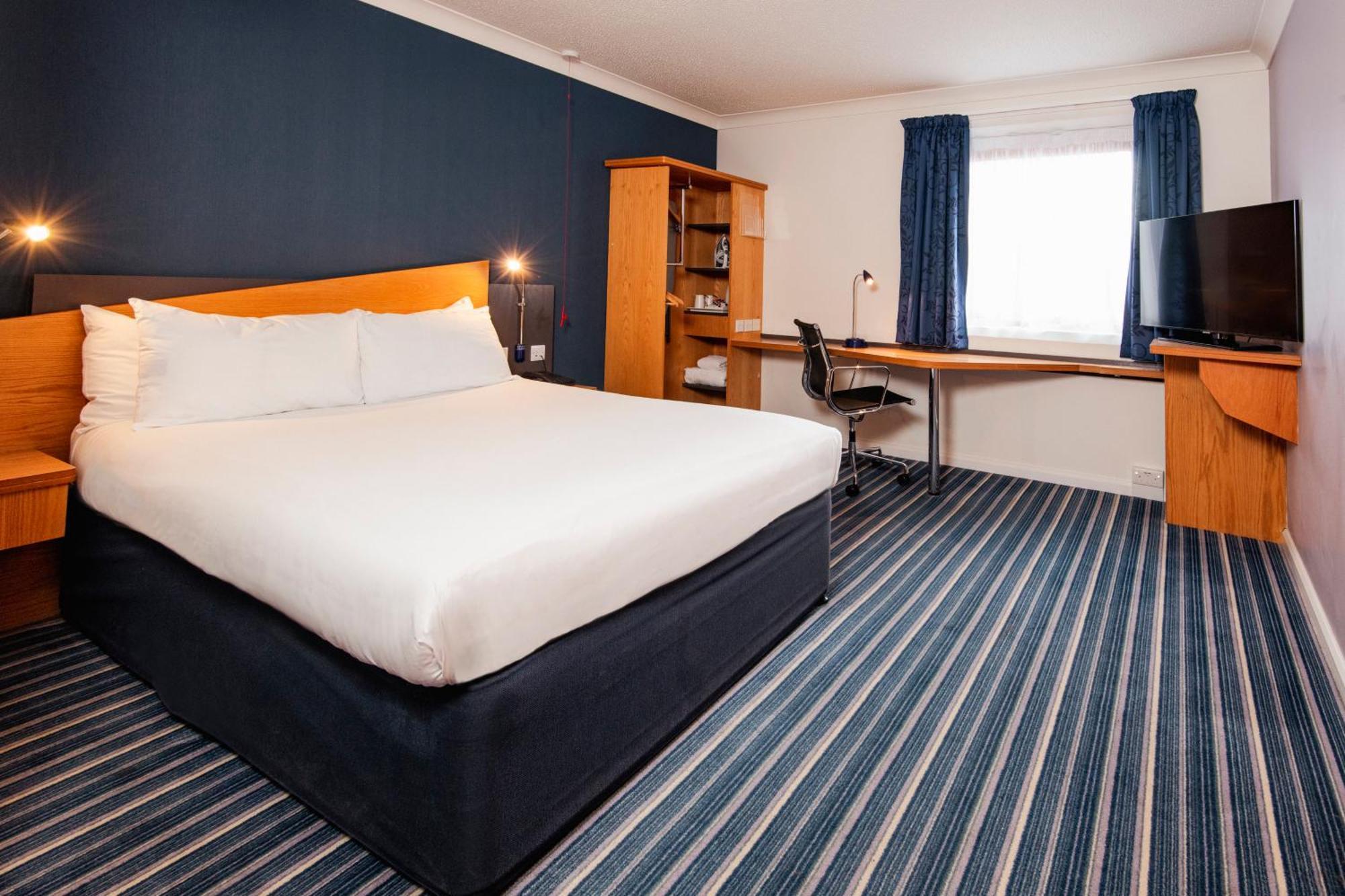 Holiday Inn Express Northampton - South By Ihg Luaran gambar