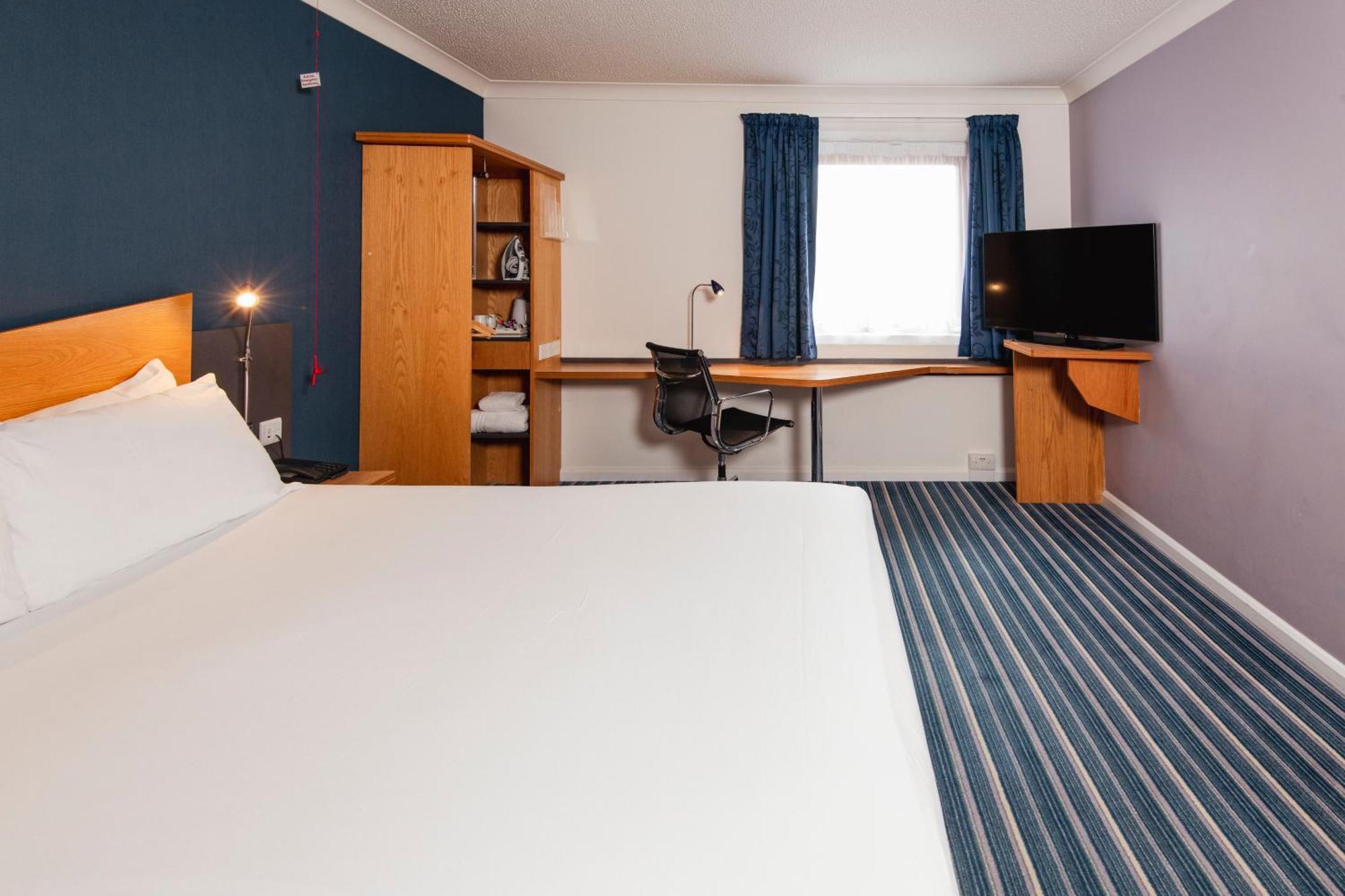 Holiday Inn Express Northampton - South By Ihg Luaran gambar