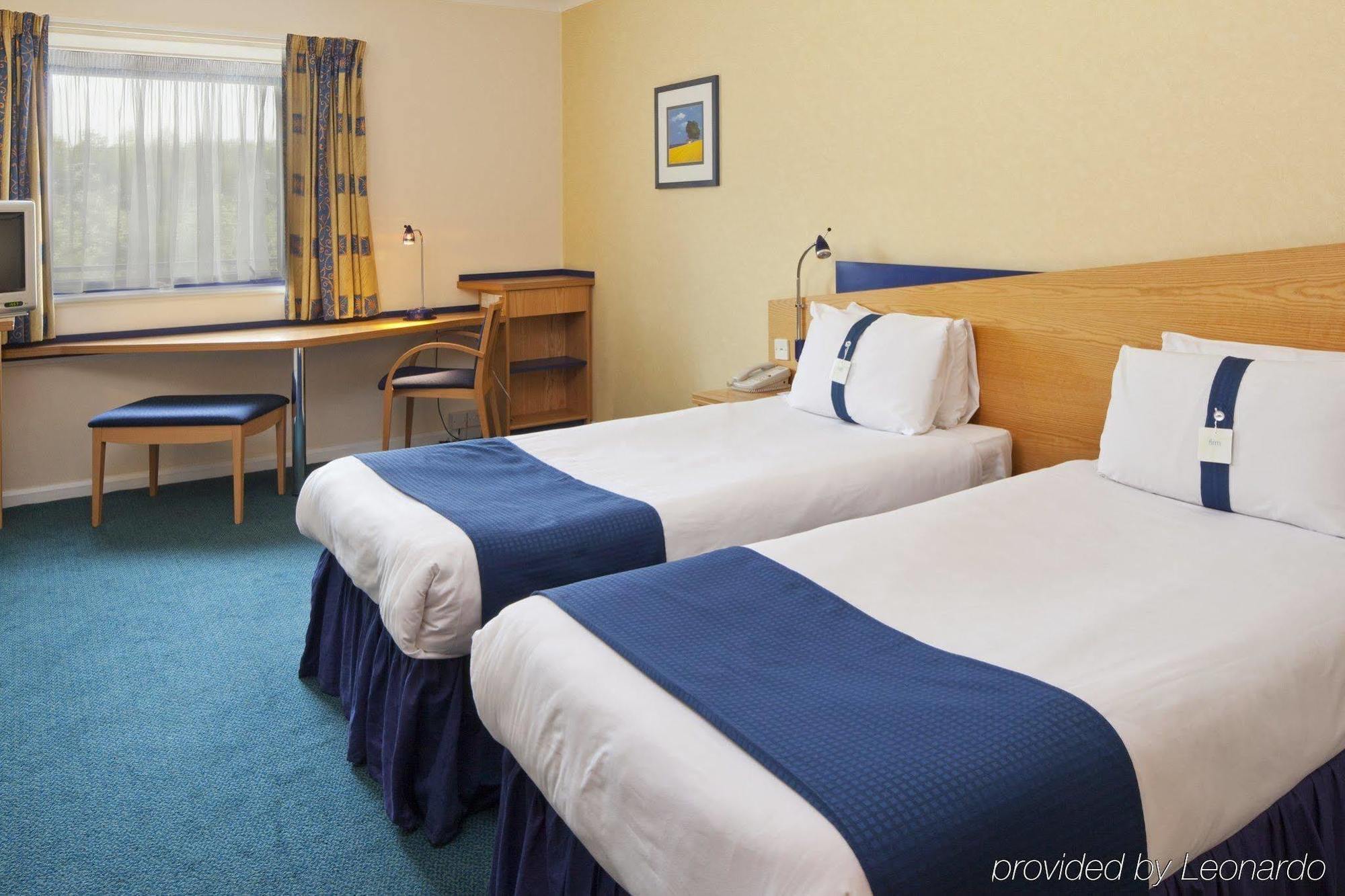 Holiday Inn Express Northampton - South By Ihg Luaran gambar
