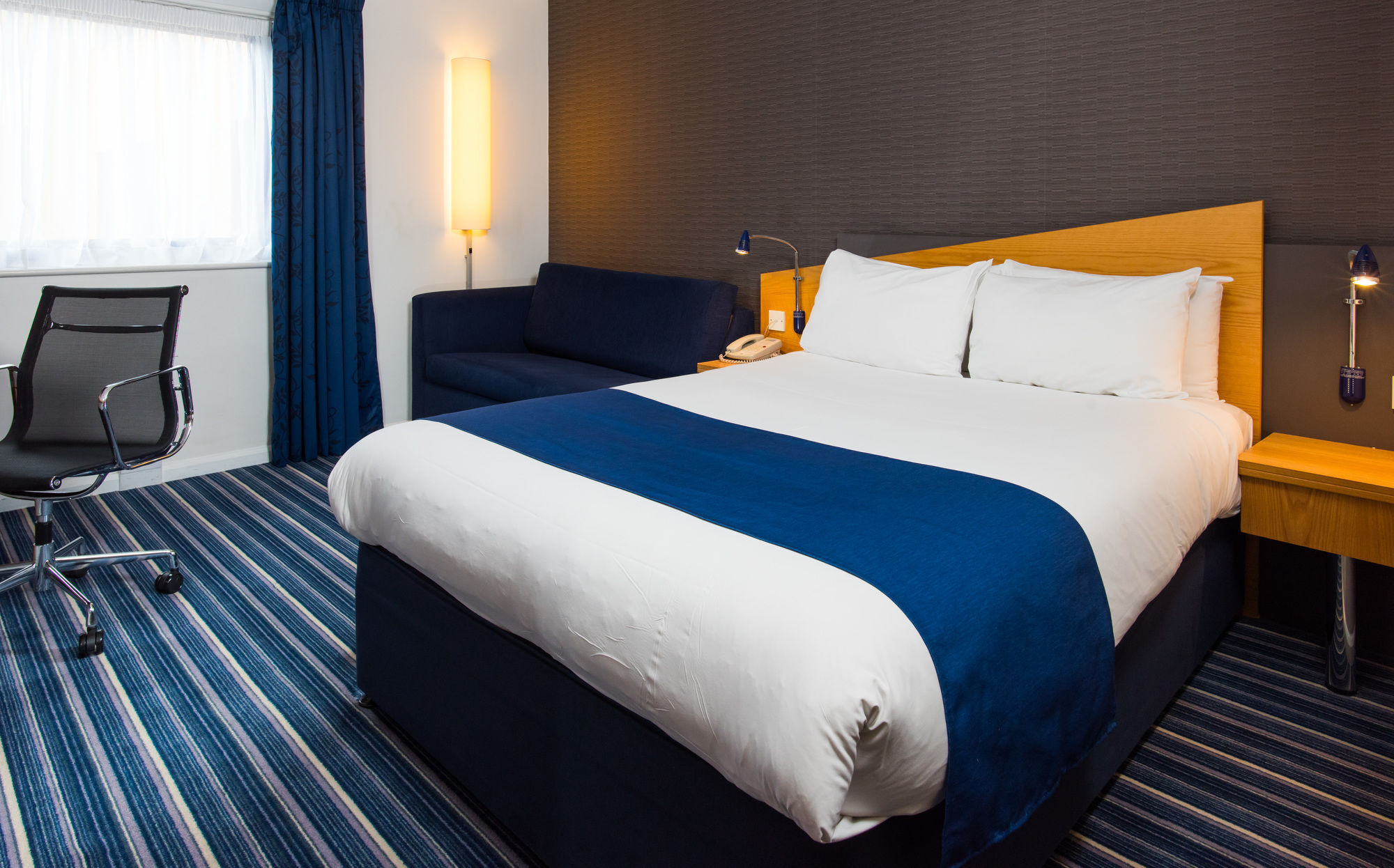 Holiday Inn Express Northampton - South By Ihg Luaran gambar